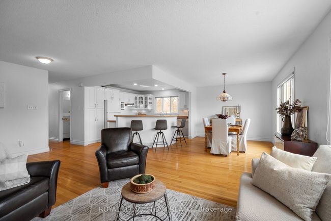 2150 8 Th Line Rd, House other with 5 bedrooms, 2 bathrooms and 8 parking in Metcalfe ON | Image 4