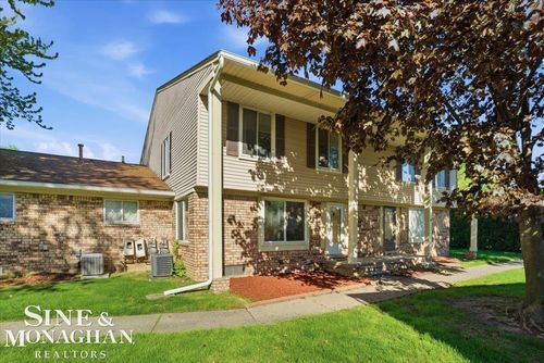 31627 Breezeway, Chesterfield, MI, 48047-3044 | Card Image