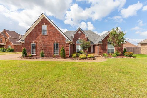 315 Short Leaf Dr, Medina, TN, 38355-6920 | Card Image