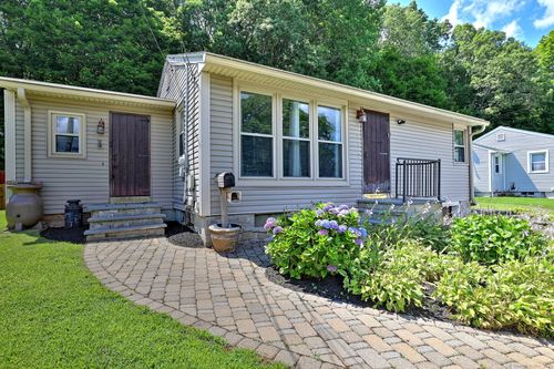 31 Bruce Ln, Meriden, CT, 06451-5001 | Card Image