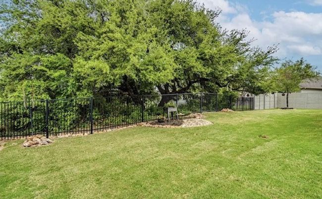 Quiet, no rear neighbors and looks into a dedicated green space | Image 30