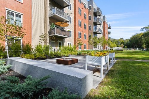 304-75 Mcauley Way, Portland, ME, 04103 | Card Image