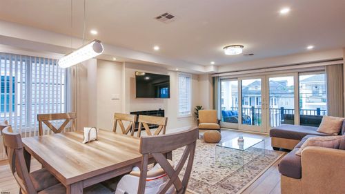 15 N Jefferson Ave, MARGATE CITY, NJ, 08402-1017 | Card Image