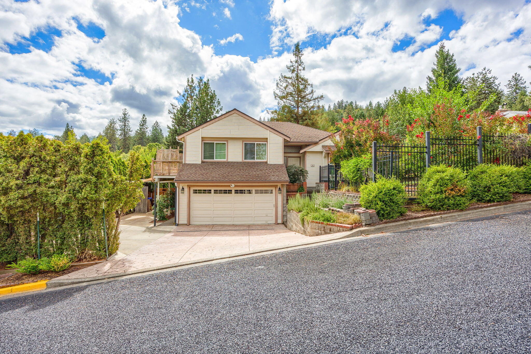Ashland St, Ashland, OR 97520