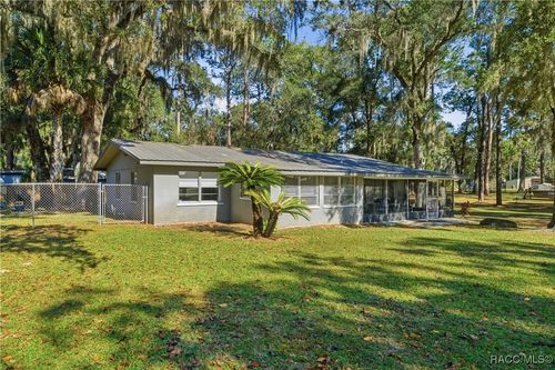 9791 W Cedar St, Crystal River, FL, 34428-8911 | Card Image