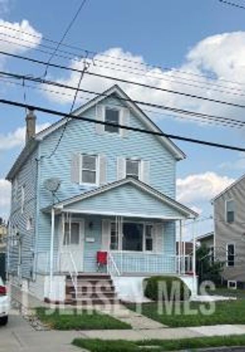 104 Lincoln Ave, Carteret, NJ, 07008-2739 | Card Image