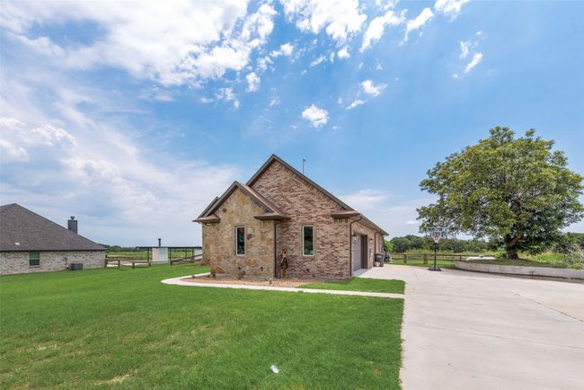 8310 Old Springtown Rd, House other with 4 bedrooms, 3 bathrooms and null parking in Springtown TX | Image 6