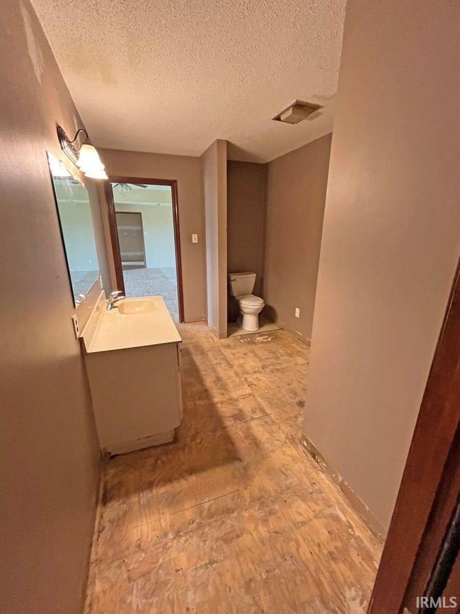 4524 E 800 N, House other with 1 bedrooms, 1 bathrooms and null parking in Ossian IN | Image 23
