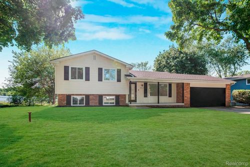 8965 Van Gordon Street, White Lake Charter Township, MI, 48386 | Card Image