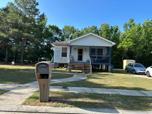 9 Thrivent Lane, Long Beach, MS, 39560 | Card Image