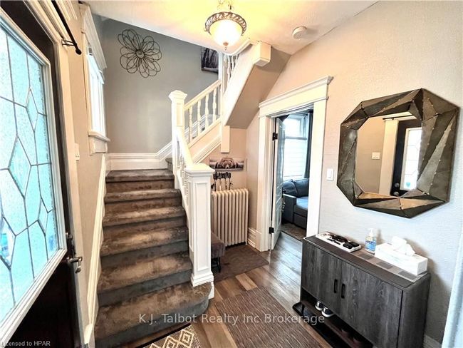 127 Victoria St N, House other with 3 bedrooms, 2 bathrooms and 3 parking in Goderich ON | Image 4