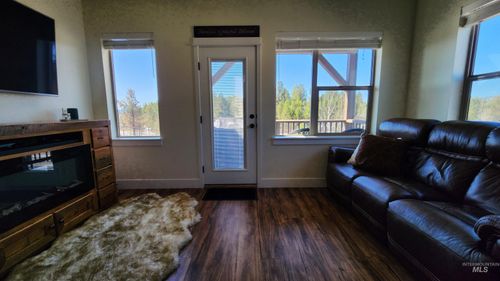 118 Broken Pine Ln, McCall, ID, 83638-1077 | Card Image