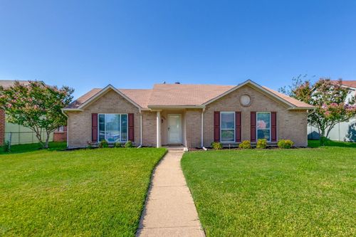 2906 Western Dr, Garland, TX, 75042-5520 | Card Image