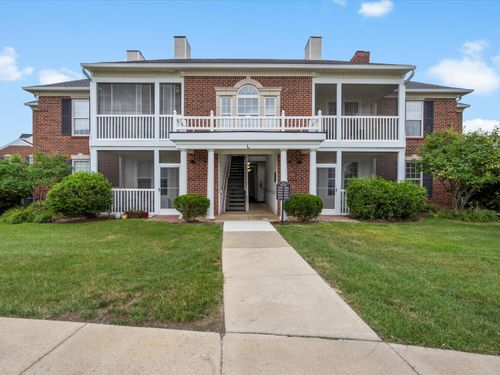 846 W Summerfield Glen Cir, Ann Arbor, MI, 48103-9164 | Card Image