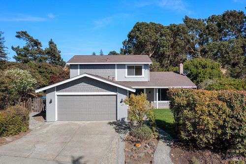 432 Turner Dr, Benicia, CA, 94510-1413 | Card Image