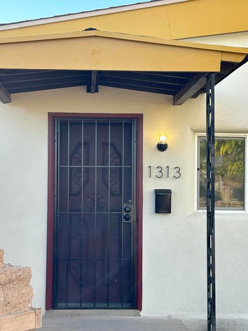 1313 15th St Nw, Albuquerque, NM, 87104-2124 | Card Image