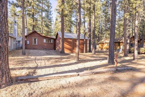 520 W Aeroplane Blvd, Big Bear City, CA, 92314-9252 | Card Image