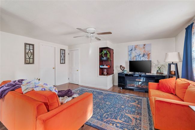 House #3 | Image 29