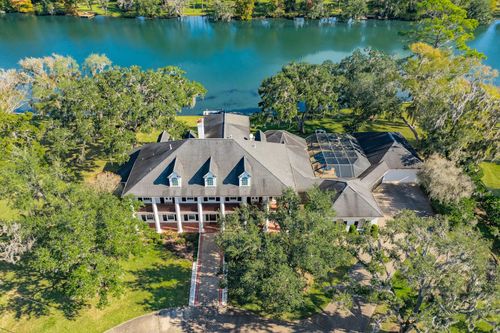 3 Bayou Rd, Lake Jackson, TX, 77566-3735 | Card Image
