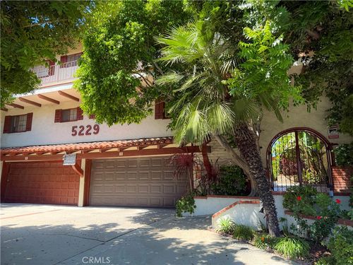 32-5229 Balboa Blvd, Encino, CA, 91316-3437 | Card Image