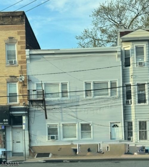 191 1st Ave W, Newark, NJ, 07107-2618 | Card Image