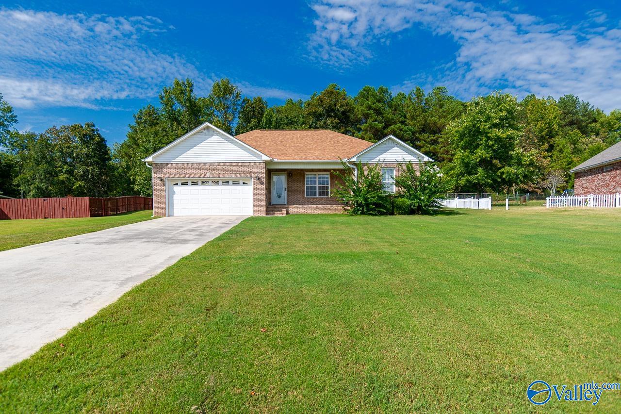 Kaylee Loop, Hartselle, AL 35640