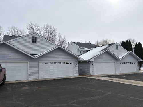 21-22718 Dunvilla Dr, Pelican Rapids, MN, 56572-7145 | Card Image
