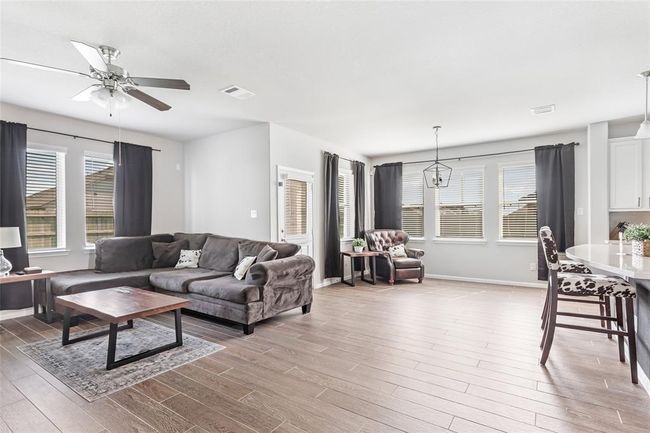 Very open and very spacious. | Image 17