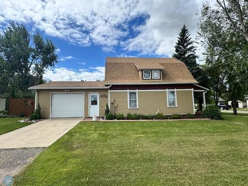 308 2nd St S, Sharon, ND, 58277-7712 | Card Image