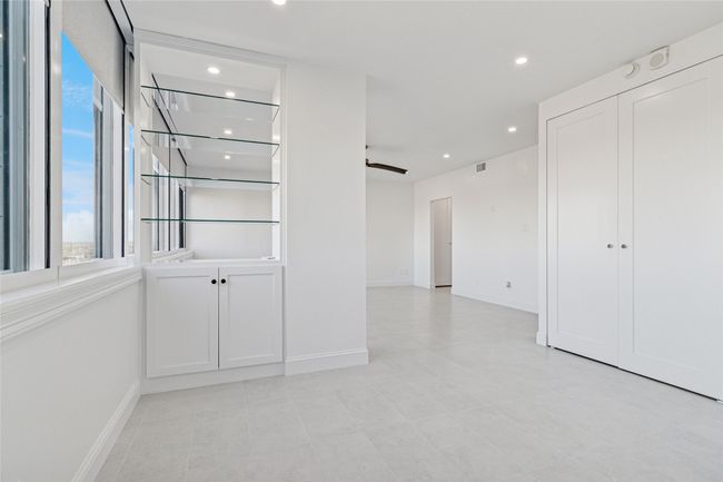 APT-1210 - 5200 Keller Springs Rd, Condo with 2 bedrooms, 3 bathrooms and null parking in Dallas TX | Image 13