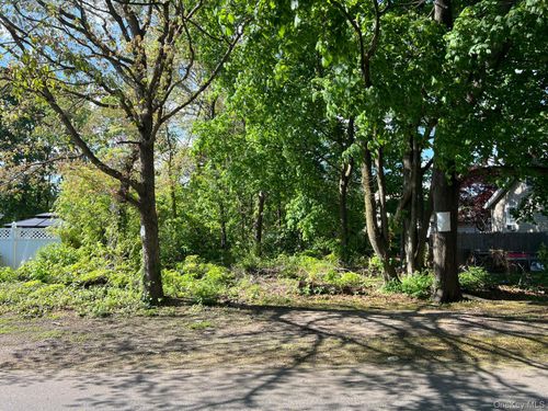 33 Patton Ave, Babylon, NY, 11704 | Card Image