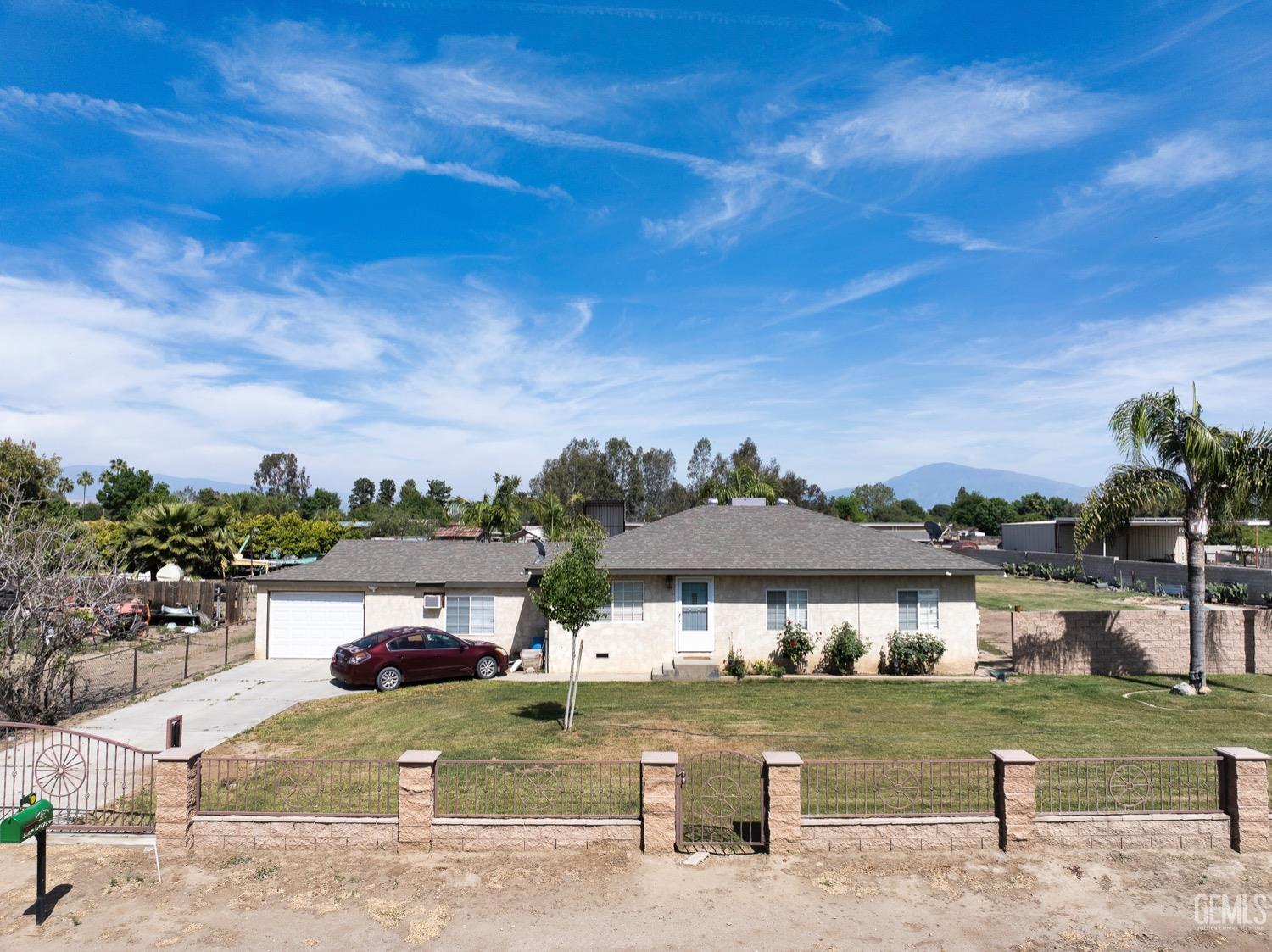 Whirlaway St, Bakersfield, CA 93307