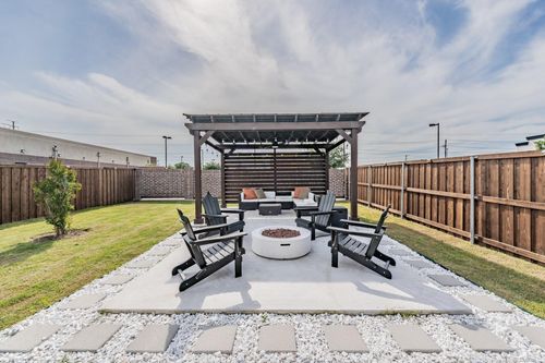 2725 Henson Ln, Garland, TX, 75040-3802 | Card Image