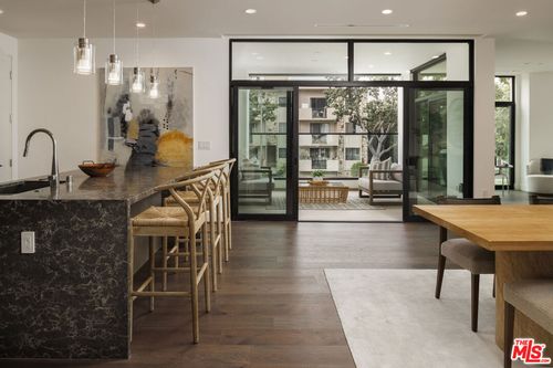 apt-201-425 N Palm Dr, Beverly Hills, CA, 90210-4278 | Card Image