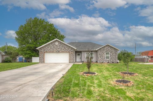 1925 Wynwood Dr, Carthage, MO, 64836-3353 | Card Image