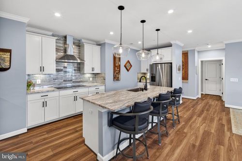 204-21914 Hawksbill High Cir, STERLING, VA, 20164-9371 | Card Image