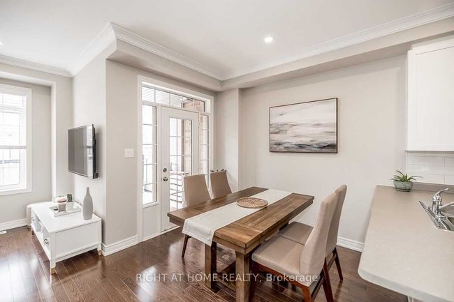 113 Fruitvale Cir, House attached with 3 bedrooms, 3 bathrooms and 2 parking in Brampton ON | Image 11