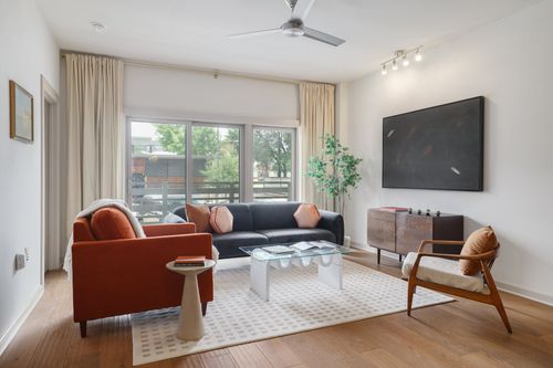 100-3600 S Lamar Blvd, Austin, TX, 78704-8097 | Card Image