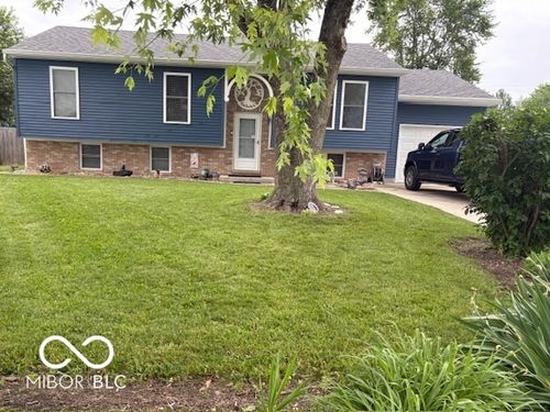 1037 Delwood Dr, Mooresville, IN, 46158-1114 | Card Image