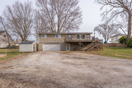 214 S 3rd St, Le Claire, IA, 52753-7720 | Card Image