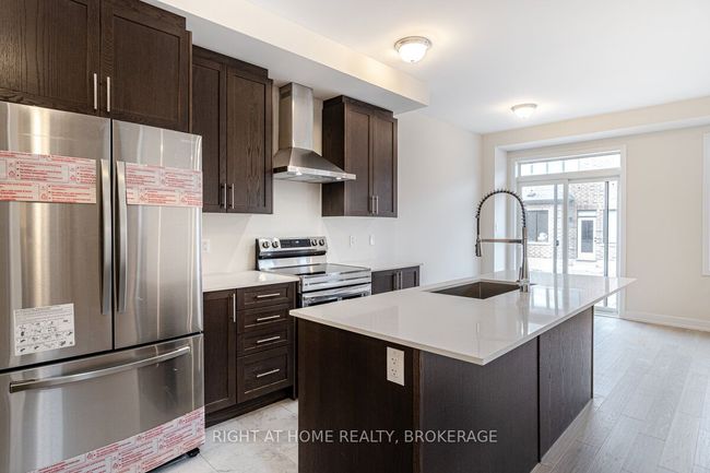 637 Etheridge Ave, House other with 4 bedrooms, 3 bathrooms and 1 parking in Milton ON | Image 10