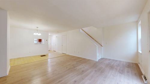 7 Ira Ln, Burlington, VT, 05408-2543 | Card Image