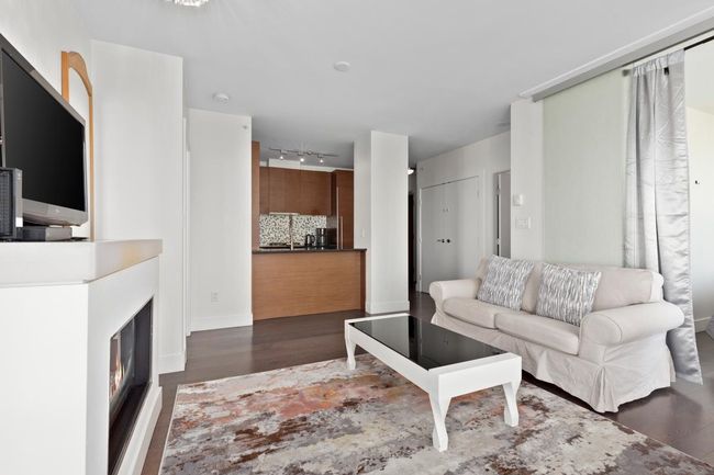 2502 - 565 Smithe Street, Condo with 2 bedrooms, 0 bathrooms and 1 parking in Vancouver BC | Image 7