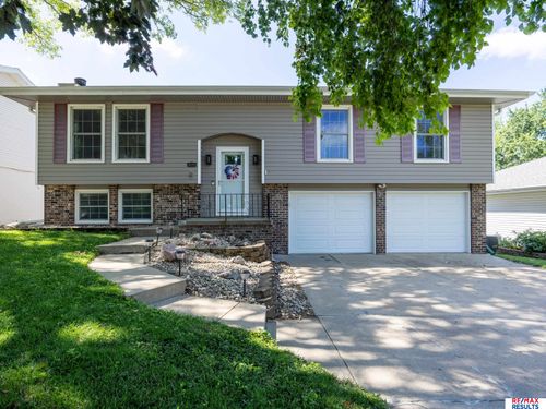 14191 Pine St, Omaha, NE, 68144-1060 | Card Image