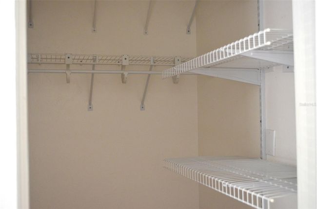 Walk-in Closey | Image 13