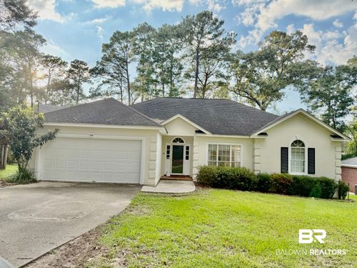 104 Wild Oak Dr, Daphne, AL, 36526-7732 | Card Image