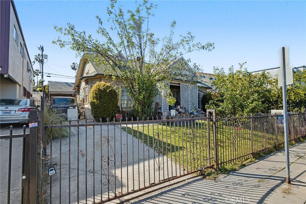 Residential in Los Angeles 5