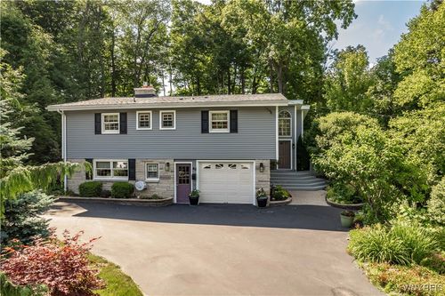 43 Larned Ln, Orchard Park, NY, 14127-2305 | Card Image