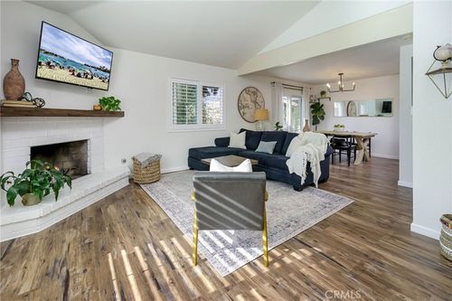 300 Cutter Way, Costa Mesa, CA, 92627 | Card Image