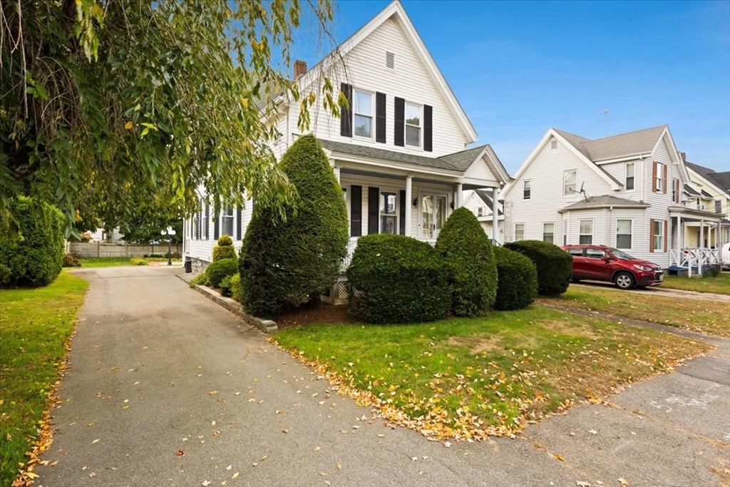 Weir St, Taunton, MA 02780